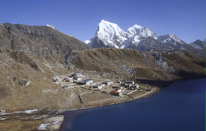 Gokyo 09 Lodges+chola tseP 0300