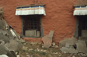 Pangboche 10 Gompa FensterP 0300