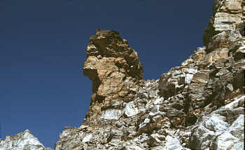 Bild Felsen am Renjo La