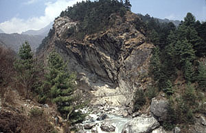 Tengboche 01 bridge at punki P 0300 Tengboche 01 bridge at punki P 0300