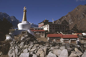 Tengboche 09 Gompa mit Stupa P 0300