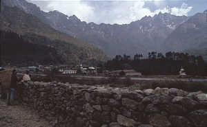 Photo Everst trek Lukhla Lughla airport Flughafen