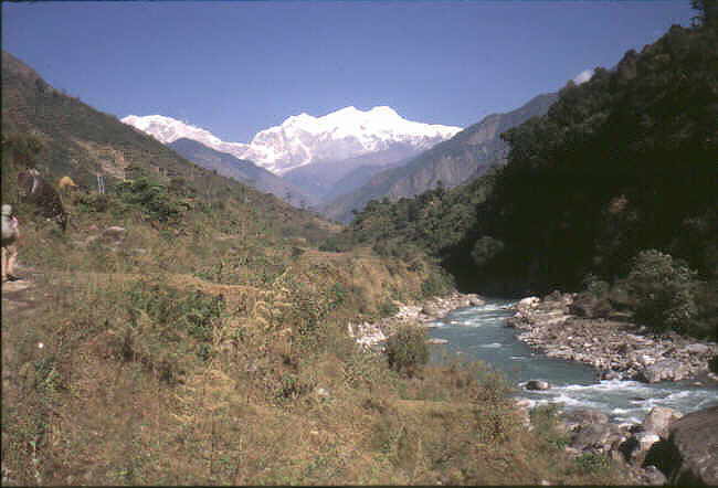 Der Marsyangi Khola mit dem Manaslu im hintergrund