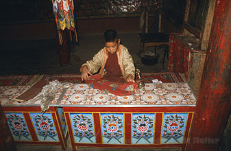Jhong Dzong 12 h220 Jhong Dzong 12 h220