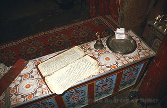 Jhong Dzong 13 h220 Jhong Dzong 13 h220