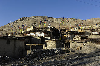 Jhong Dzong 24 h220 Jhong Dzong 24 h220